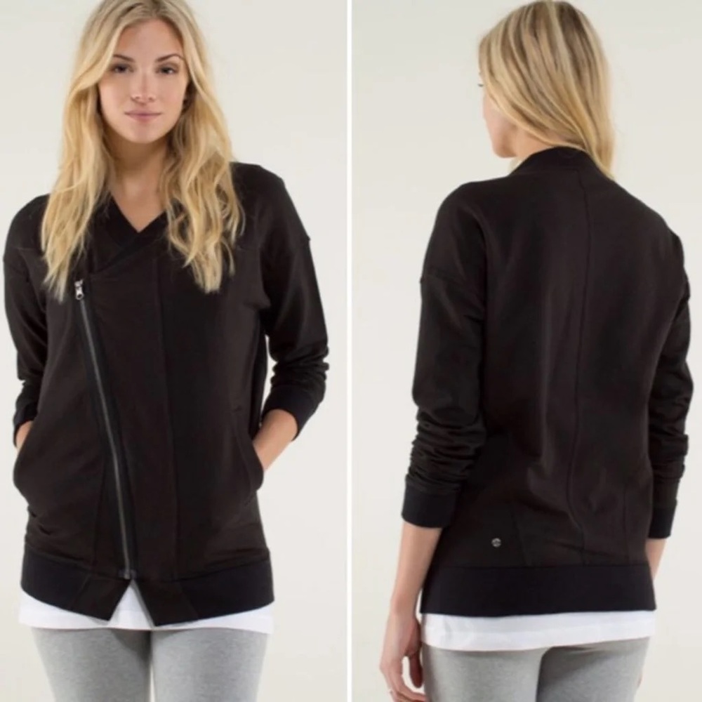 Lululemon Mula Bundle Wrap Telemark Stripe Print Black Asymmetric Zip 10